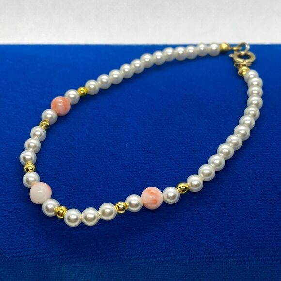 💛 Vintage Gold Plated Ball, Faux Pearl & Pink Stone Bracelet - Picture 2 of 5